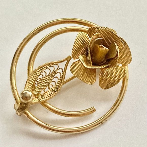Vintage Rose Flower Bloom Circle Pin Brooch Gold Tone Plated 50's 60's Estate - Picture 4 of 10